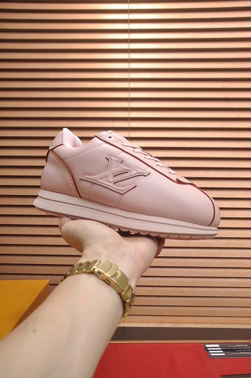 Men's men's shoes 💰700💶[LOUIS VUITTON] new original order 🍀LV Louis Vuitton * - top version of LV classic trendy shoes! Made of imported original fabrics, mesh lining, and original wear-resistant rubber foam outsole! High quality products! Size (female 35-40)
